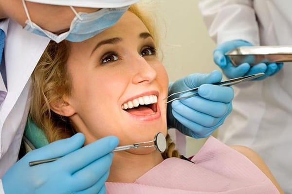 răng toàn sứ Zirconia